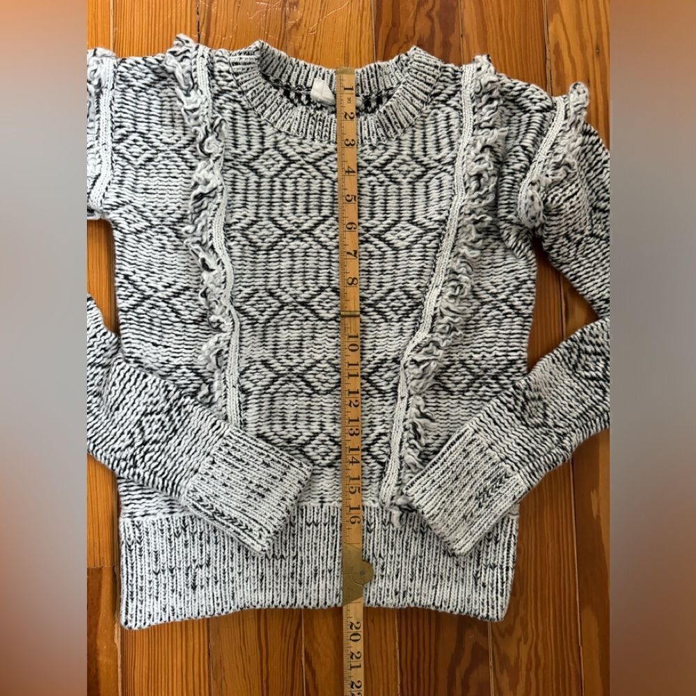 Gap Sweater  - Picture 5 of 5